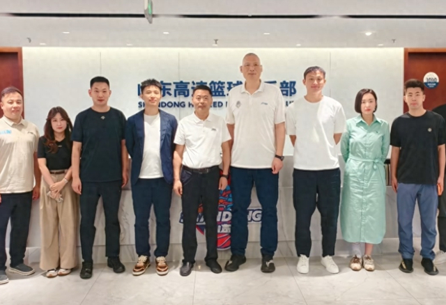 网络竞技平台-山东高速联手山东蜜獾，明确主题：防止省内篮球人才流失|山东队|男篮|山东高速男篮|山东男篮|贺希宁_新浪体育_新浪新闻